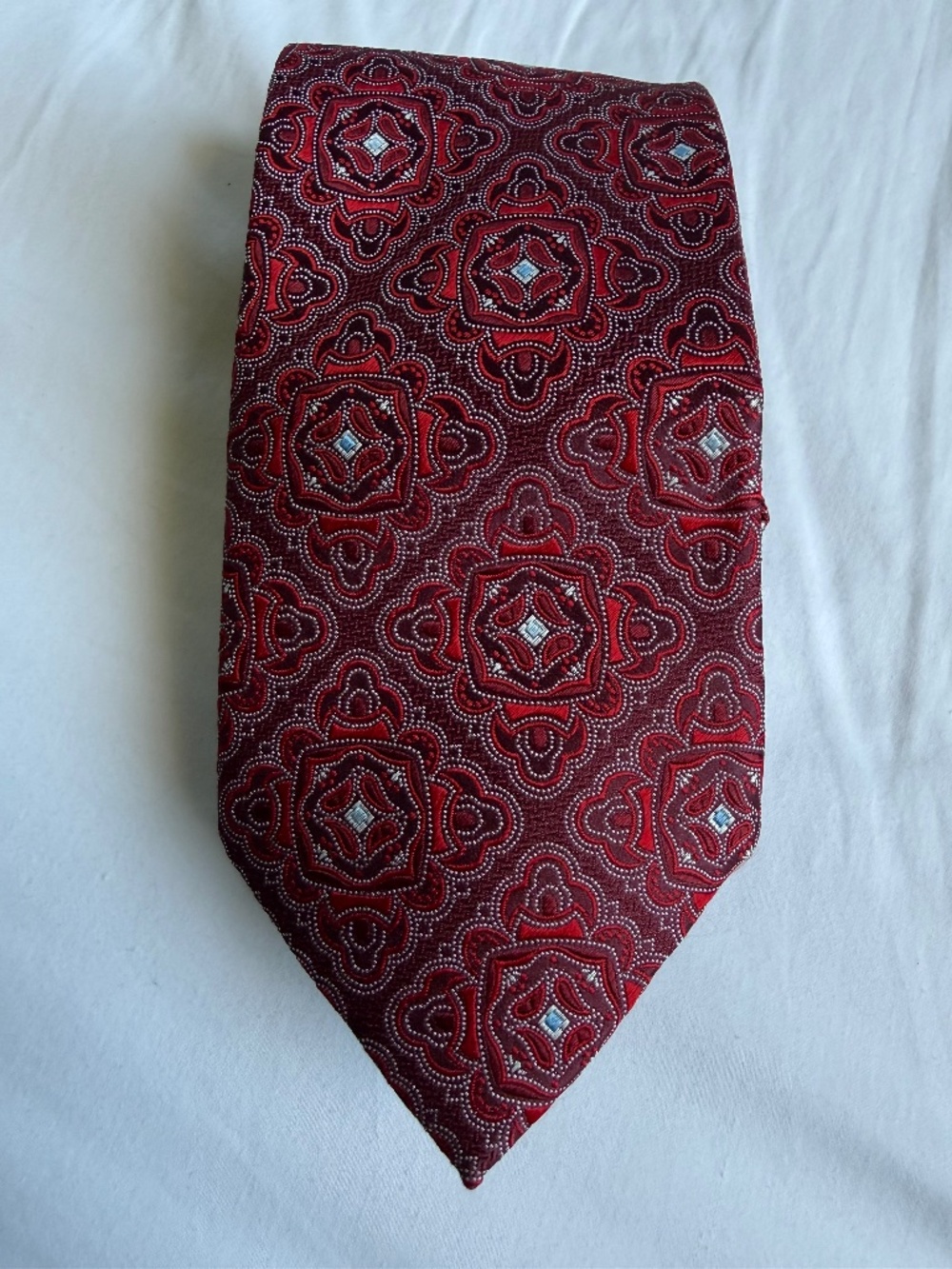 Ermenegildo Zegna Burgundy Medallion Silk Tie Italy 59”